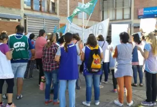 Ate y Soeme, con el respaldo de más de una decena de gremios, marcharán al Consejo Escolar. Foto: Visión Regional