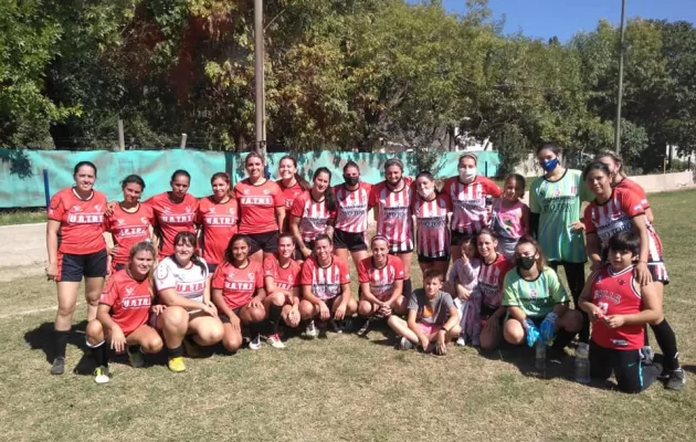 La primera fecha tuvo el clásico entre Mitre y Paraná - Foto Facebook Fútbol Femenino San Pedro